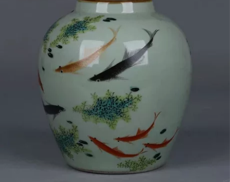 超低价处理！过年时朋友送的粉彩鱼乐图陶瓷罐...