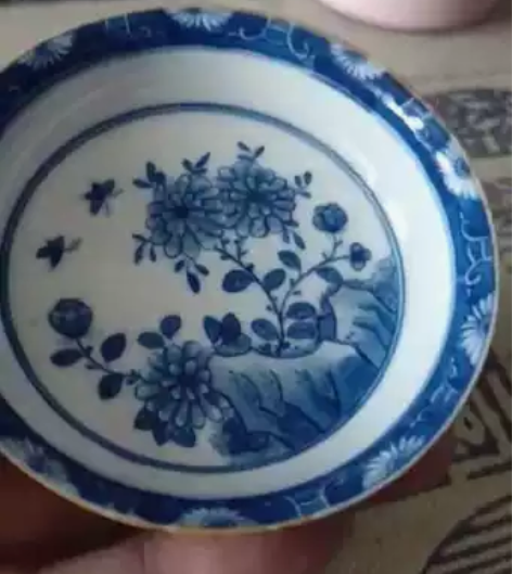 手绘青花小茶盏，喜欢的80来拍～～ 感兴趣...