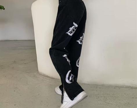 高街刺绣牛仔裤女直筒宽松阔腿裤子胖妹妹大码...