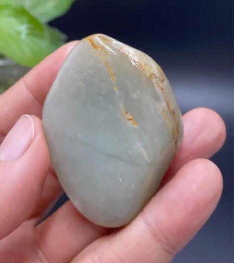 【特色吊坠】 新疆和田玉，新出籽料，42....