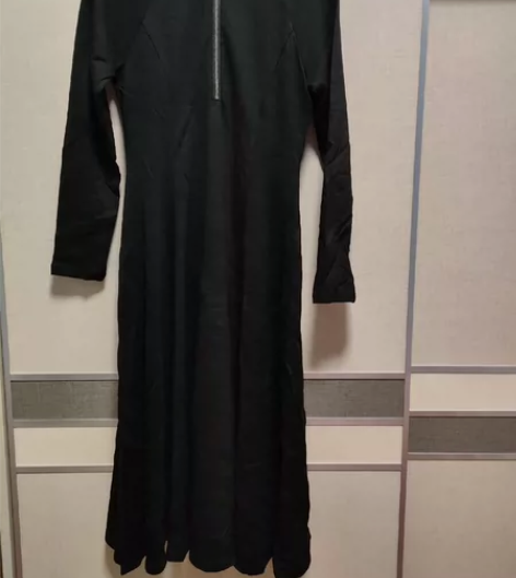 买的时候高估了自己的身材，这种赫本式连衣裙...