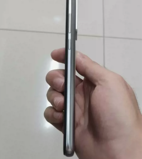 k50u 12+256银 华星屏?三星 有...