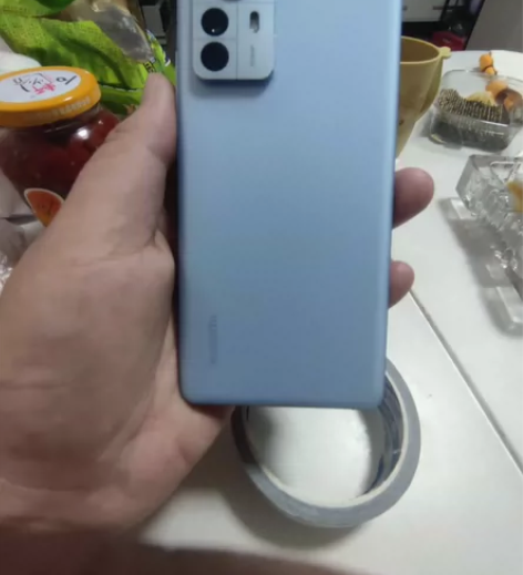 ?小米12pro蓝色，8+256，换过后盖...