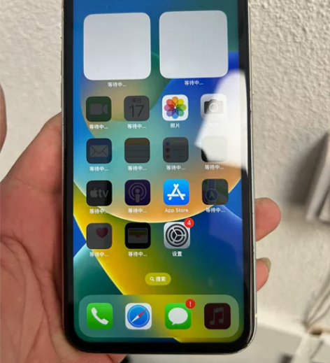 苹果11   61   换过电池和 组装屏...