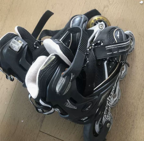 成人溜冰鞋，功能完好，闲置出售，支持自提验...