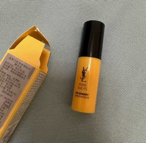 YSL夜皇后精华眼霜，这款女生懂得都懂哈，...