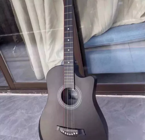 吉他，没有碰过，买了在家一直放着，  全新...