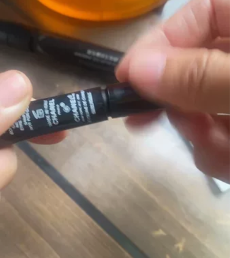 屈臣氏睫毛膏。迷瑞可牌子。屈臣氏实体店购入...