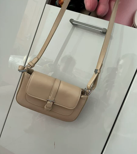 斜挎包包，全新，包装纸还在里面。超级百搭，...