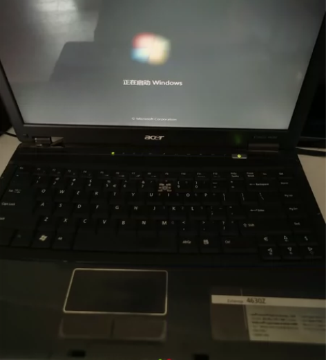 宏基笔记本电脑型号JaLao，屏幕显示正常...