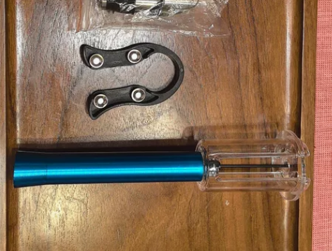 全新气压红酒开瓶器，30包邮。 感兴趣的话...