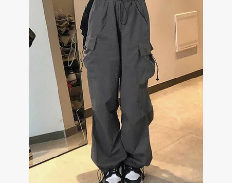 30半包邮出一条美式工装阔腿裤，布料为棉（...