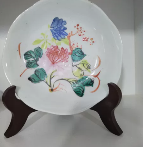 晚清民国细路粉彩花卉盘子一个！品相完好！1...