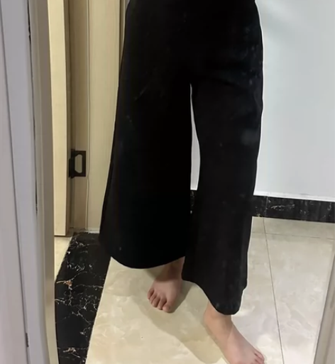 出闲置阔腿裤 L码 。实物拍照，拍的不太好...
