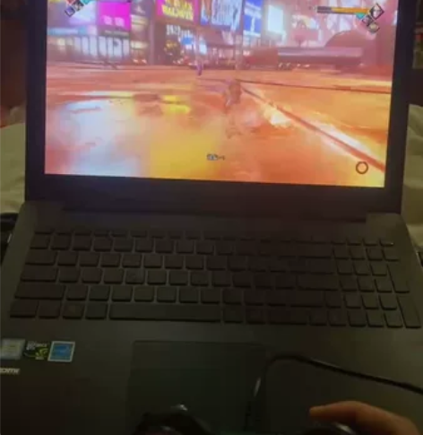 华硕飞行堡垒 i7 16+256固态  9...