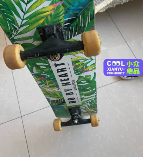 刚上大学的时候买的，一下买了俩，之前那个出...
