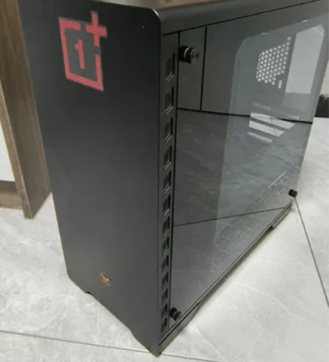 航嘉铝元素机箱，今年3月购买 感兴趣的话点...