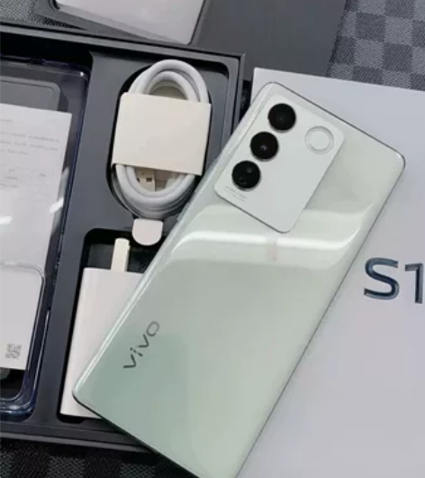 95新 vivo s16 12+256G全...