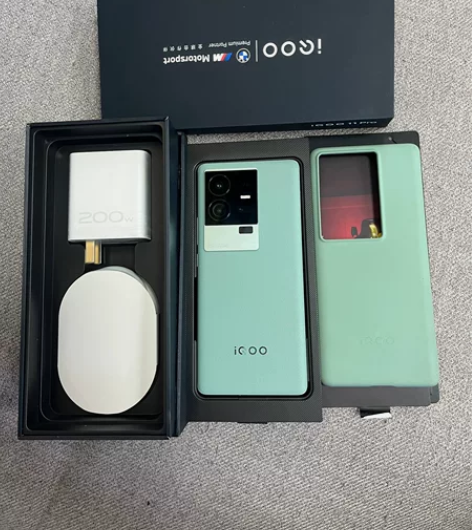 99新 vivo iQOO11 12+51...