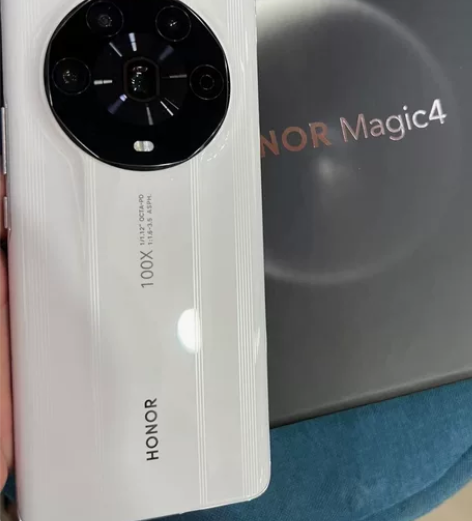 华为荣耀magic4至臻版，12+512G...