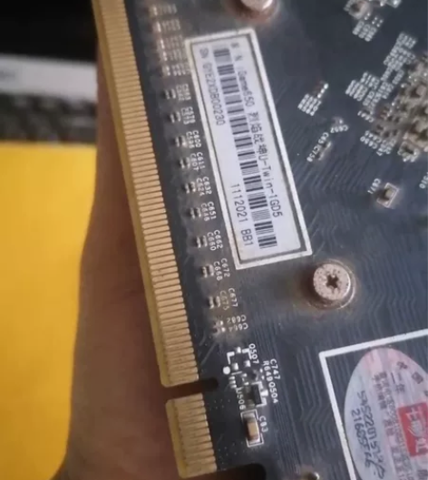 七彩虹显卡，烈焰战神，双风扇，8成新，性能...