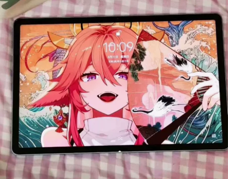 公司年会送的 12+512G 荣耀至尊平替...