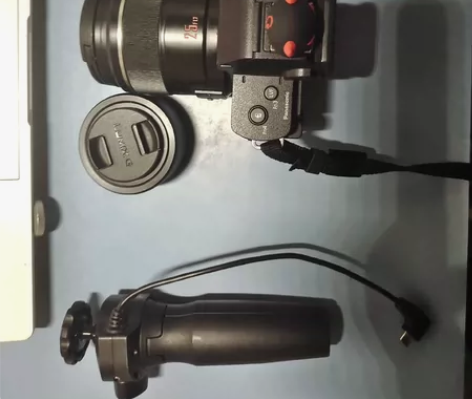 大学生自用松下g100，机身?原装手持手柄...