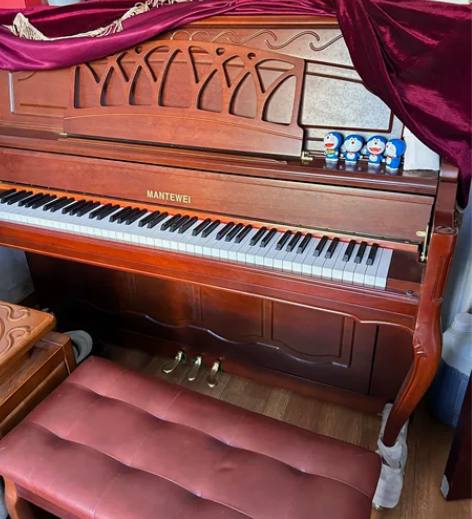 全新一手钢琴，曼特威钢琴哑光琴，带缓降，英...