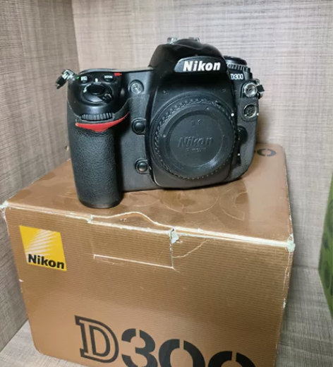 尼康 D300，带箱说，快门2w余，一手自...