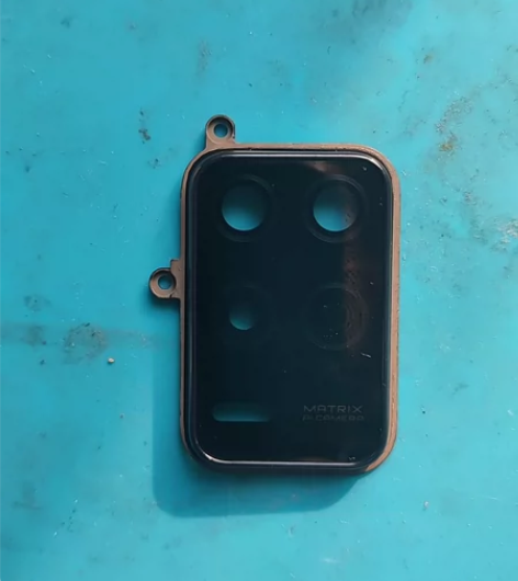 realme 真我q3后摄镜头盖。背面没有...