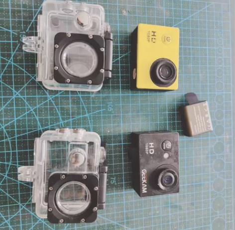运动相机，外壳有氧化，有点粘，带一个全新高...