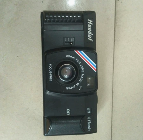 HONDAF胶卷相机  成色如图所示，装电...