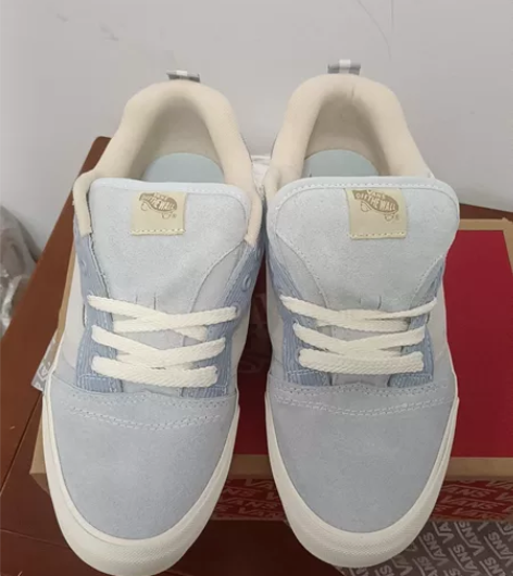 万斯面包鞋38码合适带走 感兴趣的话点“我...