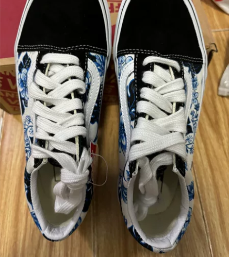 万斯VANS 全新带吊牌女士帆布鞋，带原鞋...
