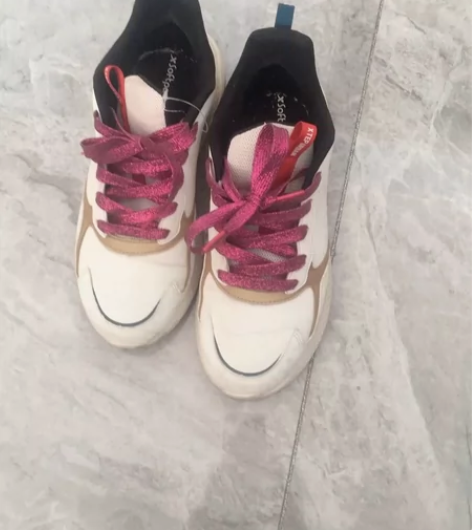 特步39 正码鞋，八成新，出 感兴趣的话点...