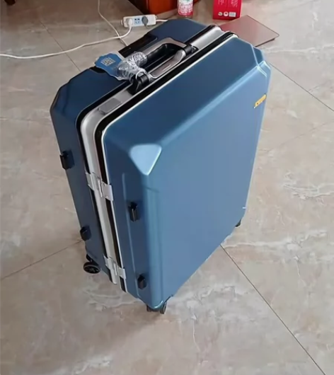 （仅剩8个）底价中高端行李箱铝框结实大容量...