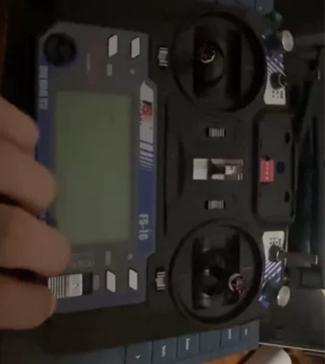 超赞的富斯i6遥控器 集成了5.8g图传 ...