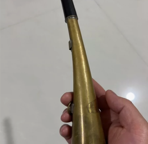 小铜号,品如图,长20厘米,声音洪亮,有喜...