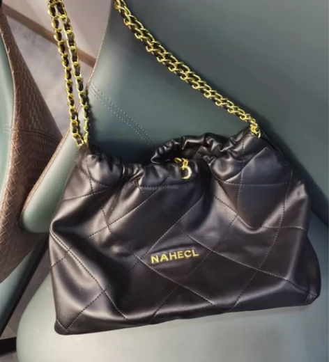 啄木鸟全新单肩斜挎包，包带可以双起来做腋下...