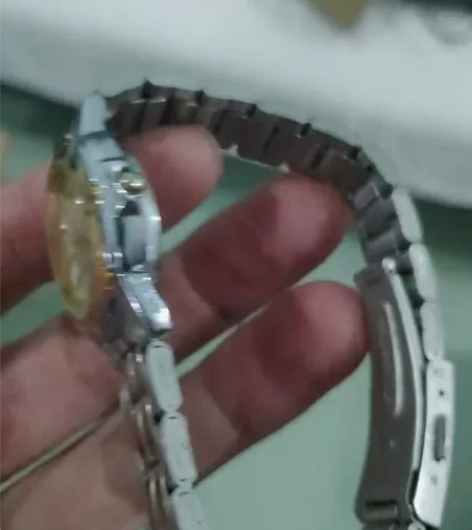 LQ女表 石英表，走时正常，成色接近全新。...