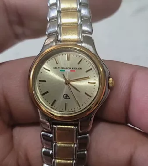 日本GA阿玛尼女士石英腕表，成色不错，新换...