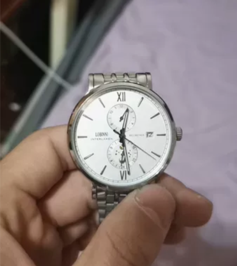 罗宾尼手表，闲置处理，淘宝现在有卖，看价格...