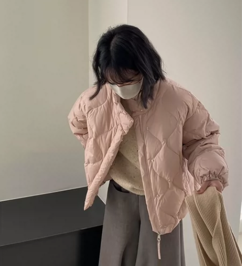 高品质白鸭羽绒服女冬立领加厚纯色短款面包服...