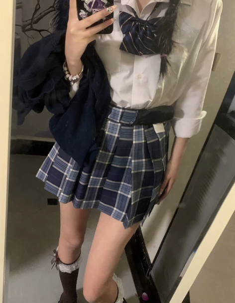 百褶裙短裙小田绫/女jk校供感制服格裙日常...