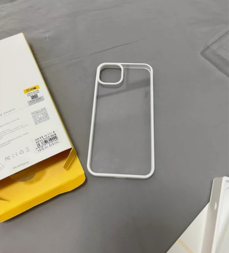 闪魔14plus手机壳 买了一黑一白 全新...