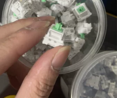 出白翼轴v2版本，相比白翼轴v1版本更顺滑...