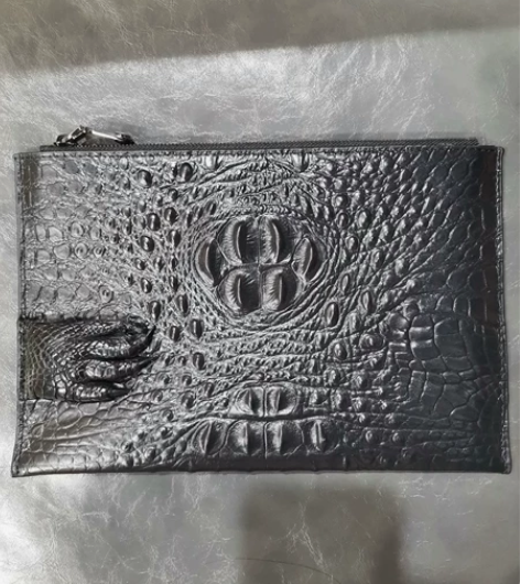 出售普啦哒派男士手包，28?19，普拉达旗...