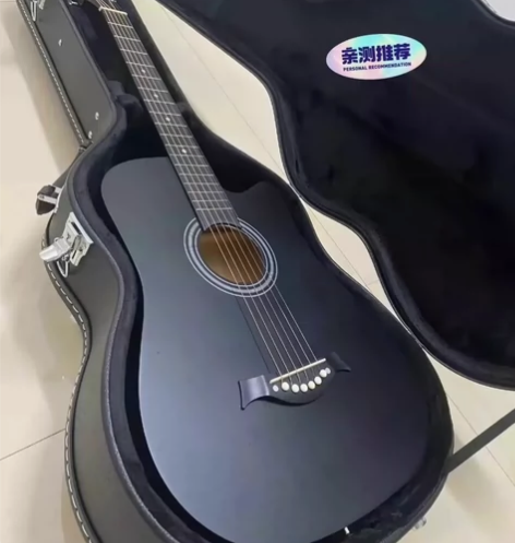 亏本出售一把原价2300多的吉他，自己过生...