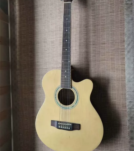 烧火棍吉他，400买的，100块便宜出 感...