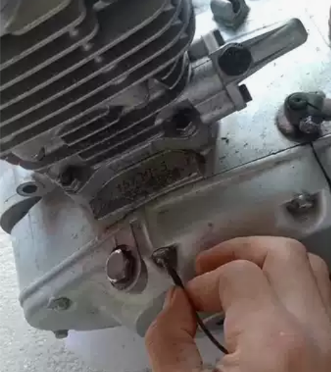 铃木太子 钻豹 GS125铃木王通用发动机...